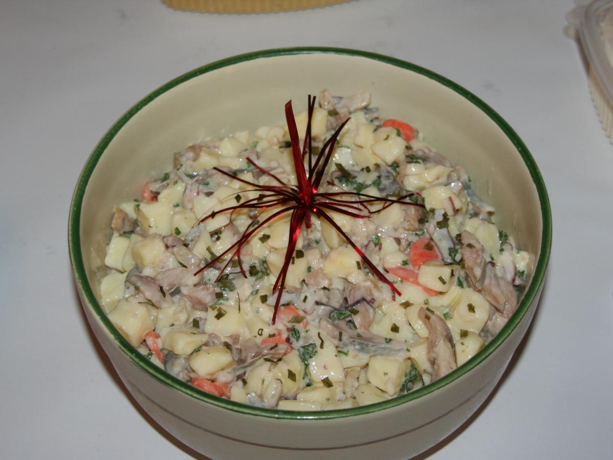 Salade de hareng (hareng fumé, pommes de terre)