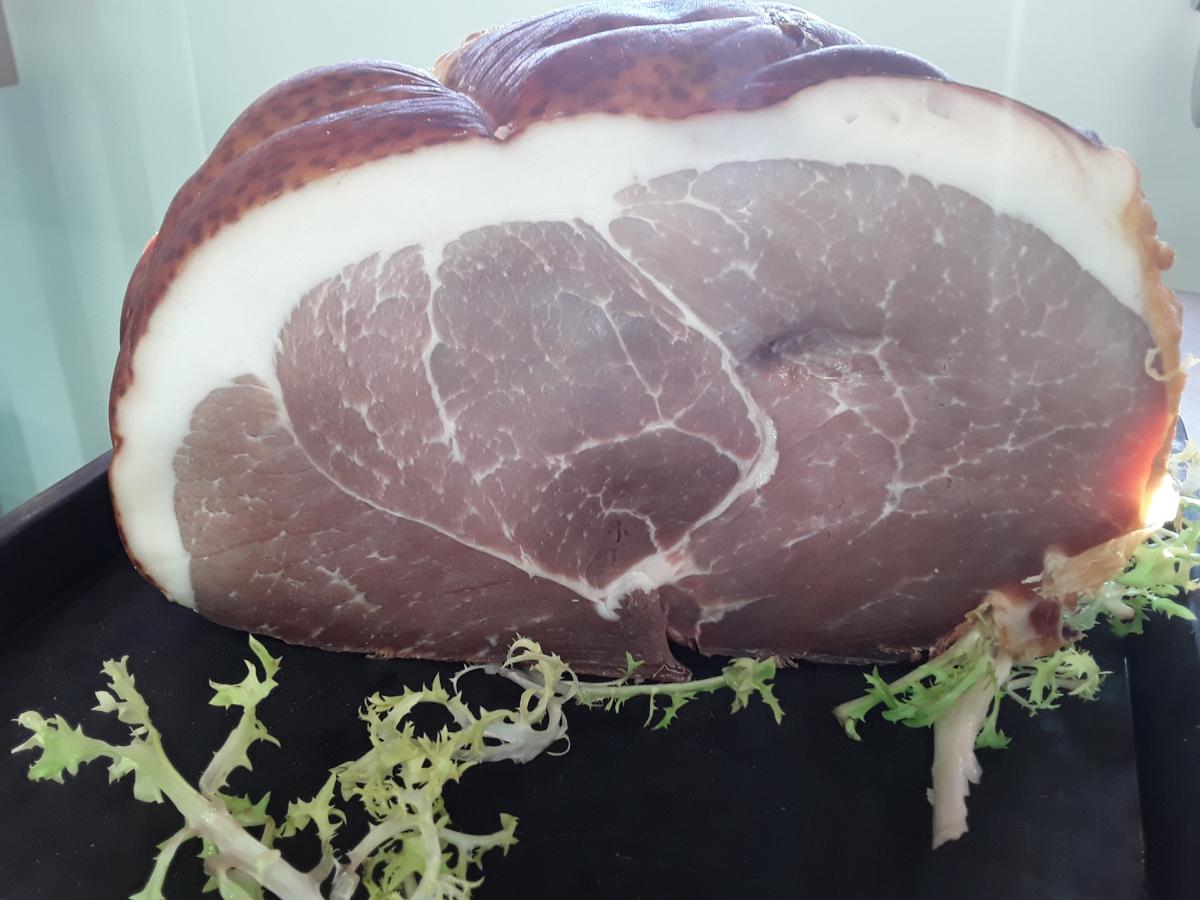 Jambon fumé à l'os 18.-/kg – Boucher de campagne